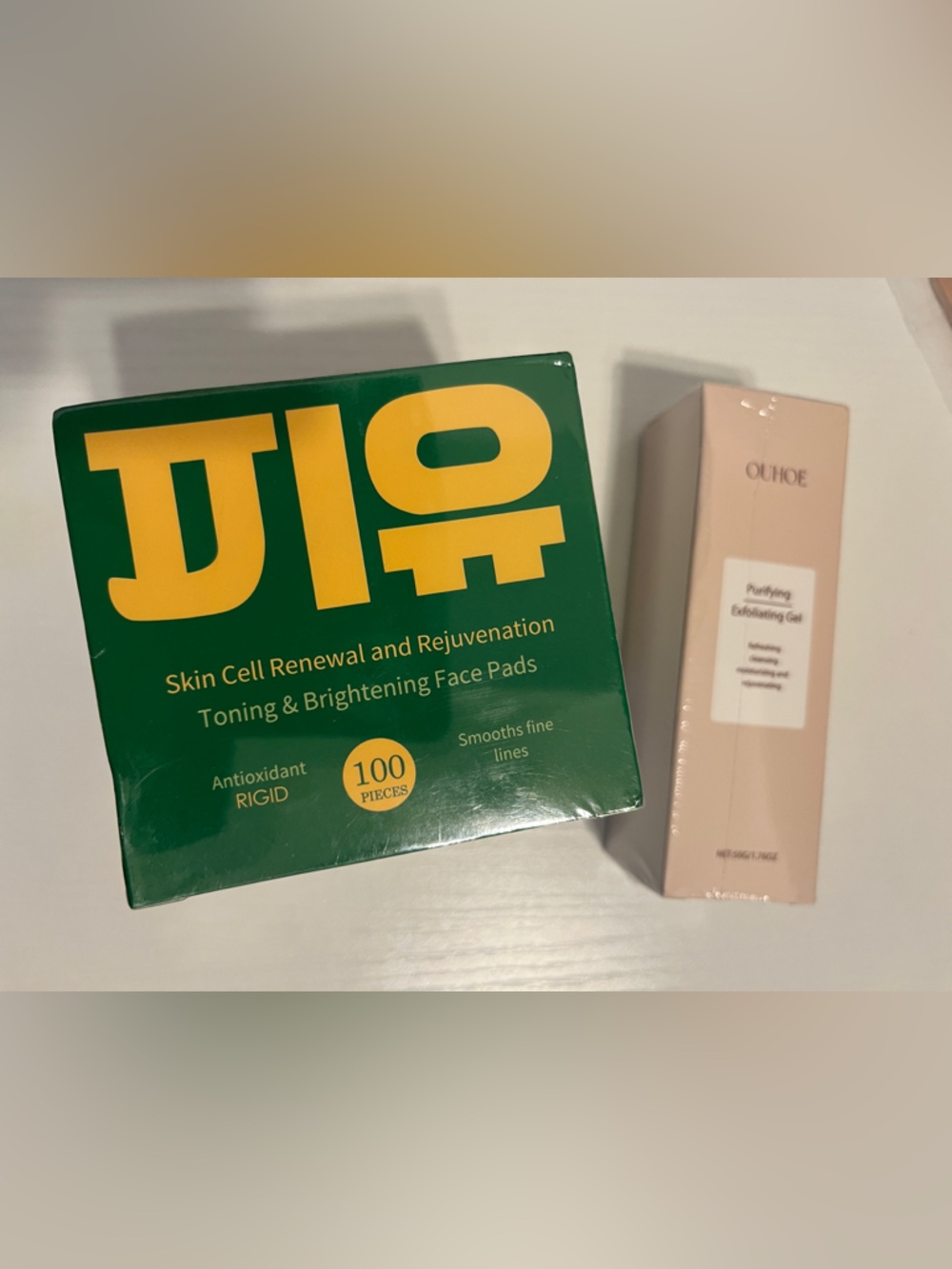 Bundle of Brightening Face Pads - and Purifying Exfoliating Gel